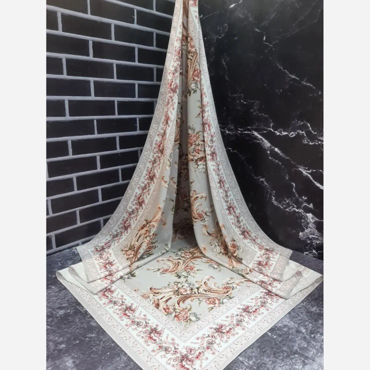 روسری زنانه نخ کاستوم طرح حنا طوسی سیلور ابعاد 140x140 دور چرخ دوز