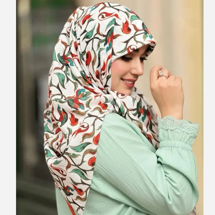 روسری نخ کاستوم طرح حنانه سایز 140 چرخ دوز