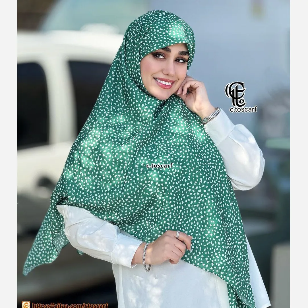روسری نخی کاستوم طرح سپید قواره 110 دور دوخت بدون لیز خوردگی