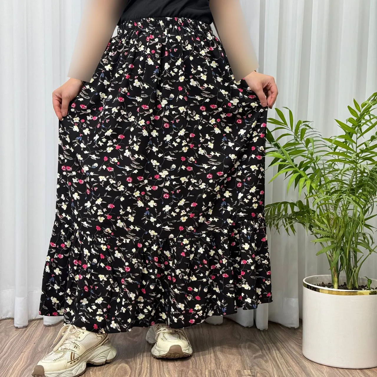 دامن زنانه بلند نخی خارجی فری سایز تا 48 آبرفت تا 5 سانت سایه نمیاندازد