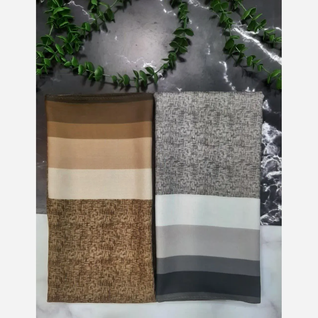 روسری مجلسی نخ کاستوم طرح دور قاب 140x140 سانتیمتر لیز نیست