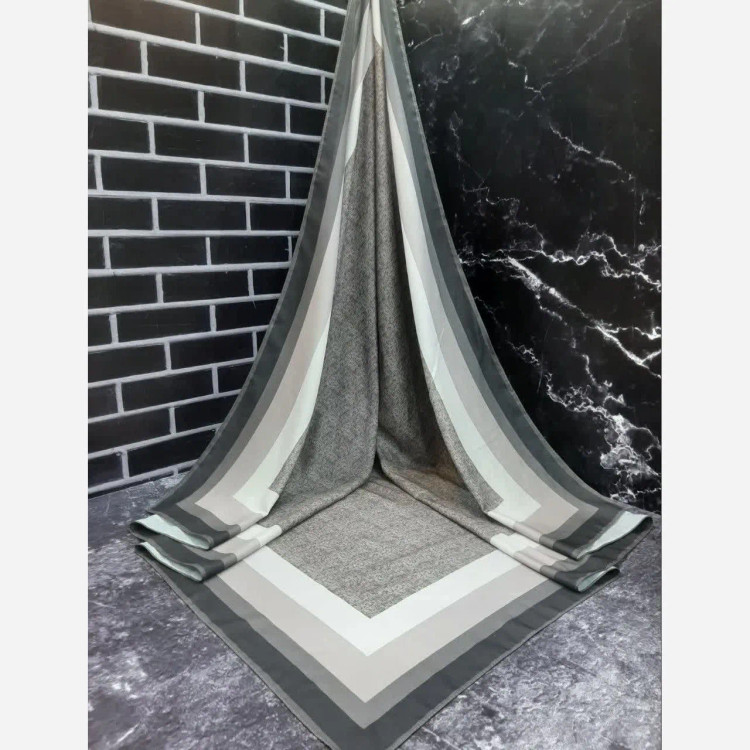 روسری مجلسی نخ کاستوم طرح دور قاب 140x140 سانتیمتر لیز نیست