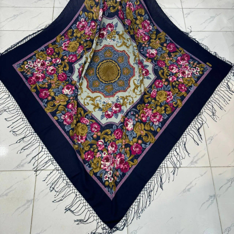 روسری ترکمن اصل ترکیه وارداتی جنس نخی قواره بزرگ ریشه دستباف چهار فصل کد 1395