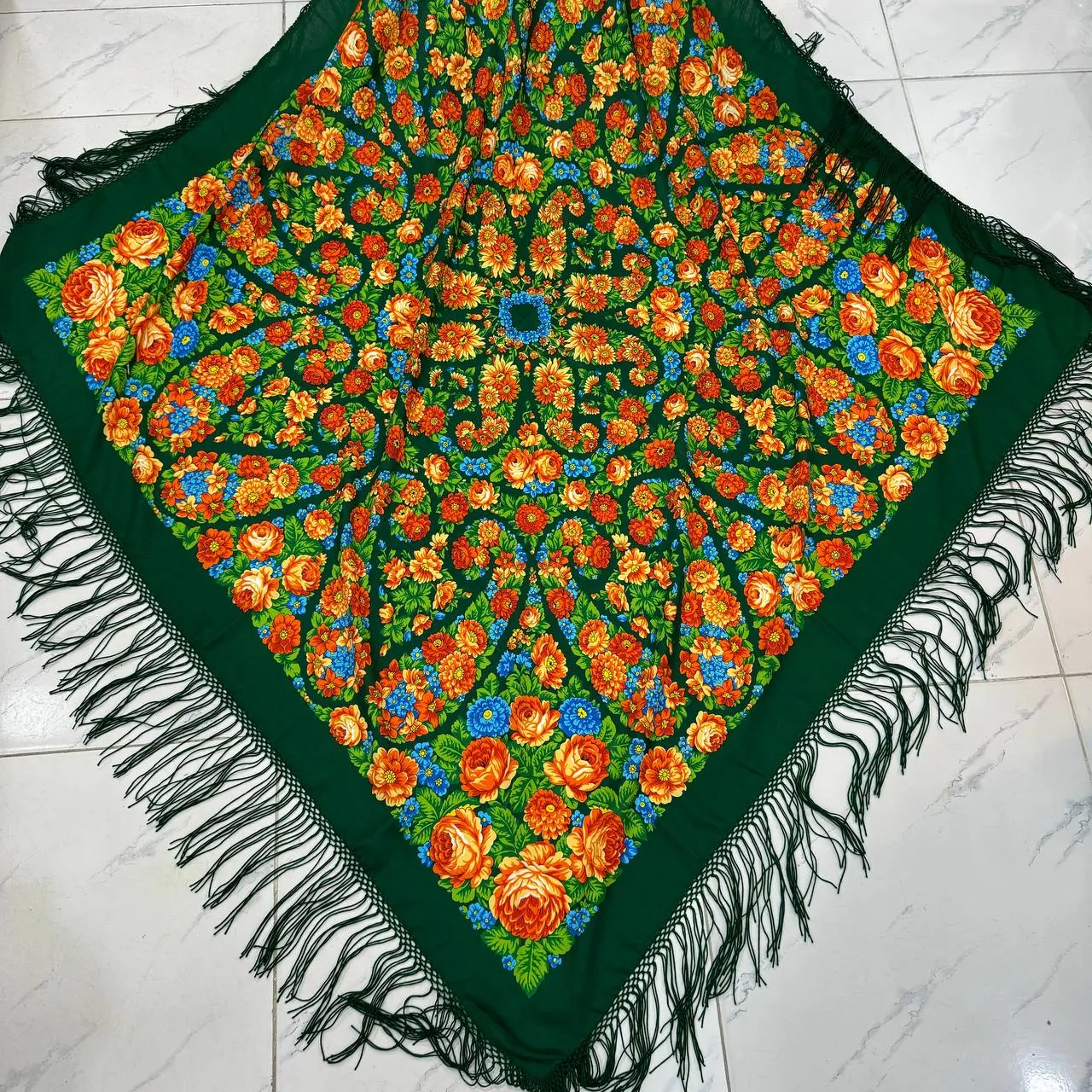 روسری ترکمن اصل ترکیه وارداتی نخی قواره بزرگ ریشه دستباف چهار فصل بدون چروک