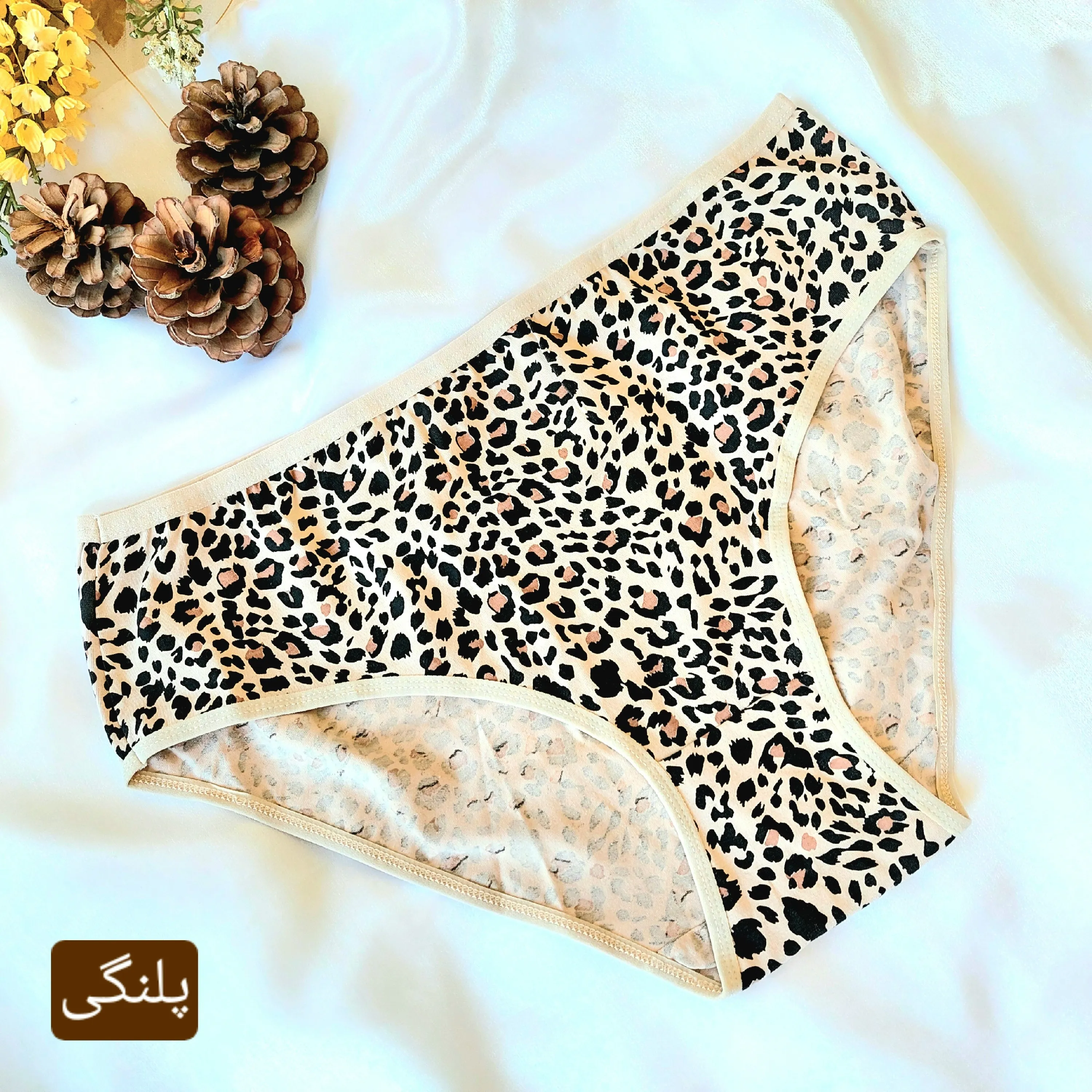 شورت زنانه نخی قواره دار طرح ترک برند ال کیم سایز بزرگ 3XL رنگ کرمی