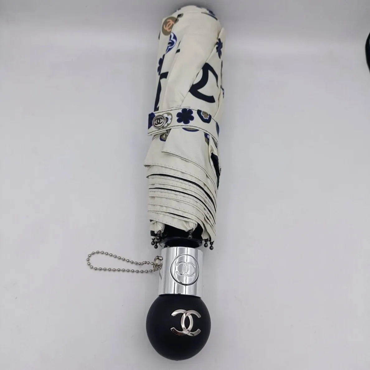 چتر اتوماتیک برند چنل CHANEL ضد باد با پارچه نانو و جعبه کادویی رنگ کرم نخودی