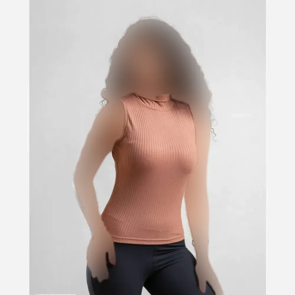 تاپ یقه اسکی زنانه جنس فانریپ پنبهای فری سایز مناسب 36 تا 46