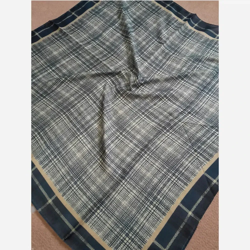 روسری نخی چهارخونه اسپرت قواره 100 سانت