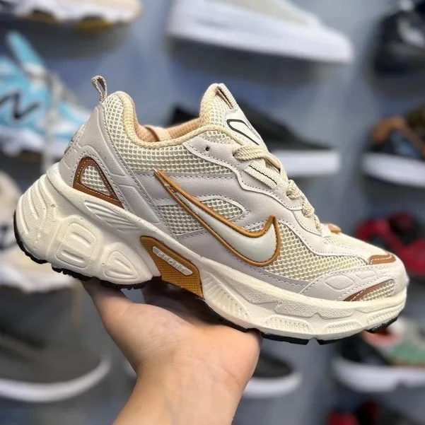 کفش اسپرت زنانه و دخترانه نایک کرم قهوه ای سایز 37 تا 40