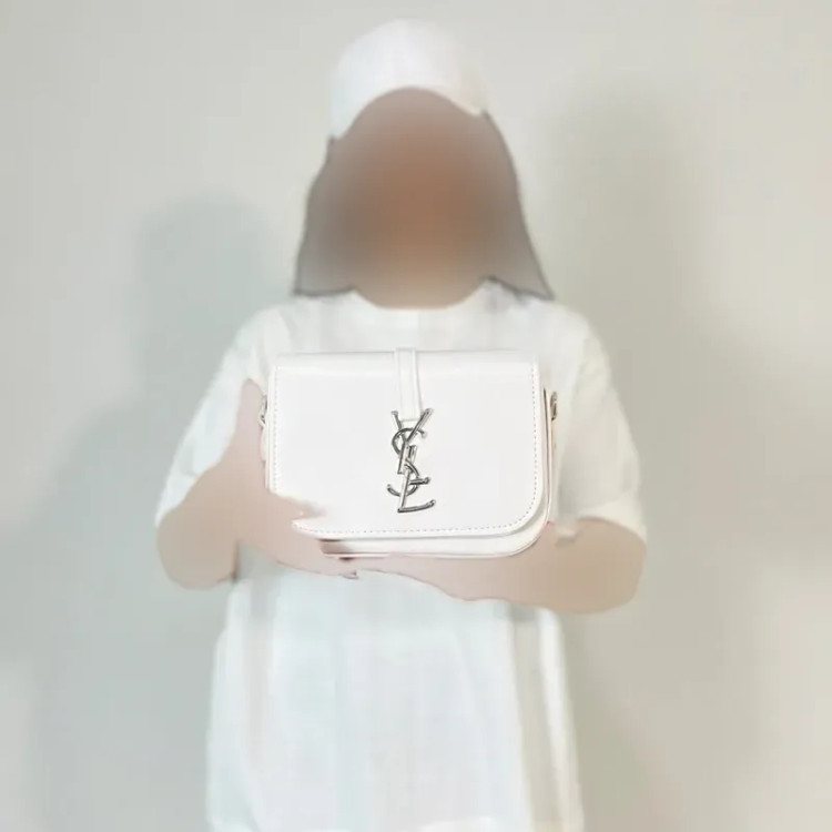 کیف دوشی زنانه چرم مصنوعی YSL ابعاد 20 در 16 سانتیمتر