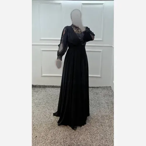 ماکسی زنانه کمربنددار حریر و شاین مشکی قد 152