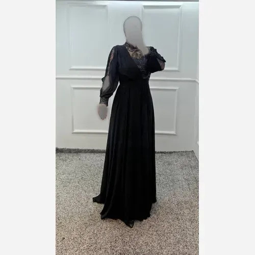 ماکسی زنانه کمربنددار حریر و شاین مشکی قد 152