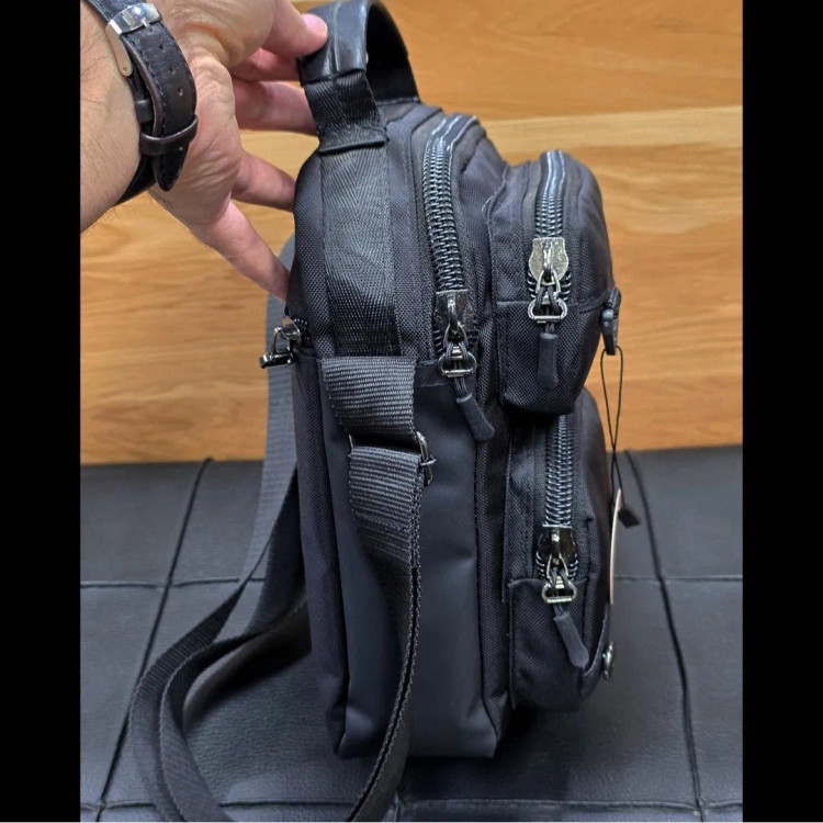 کیف دوشی دستی اسپرت برزنتی پارچه ای خارجی جیب دار