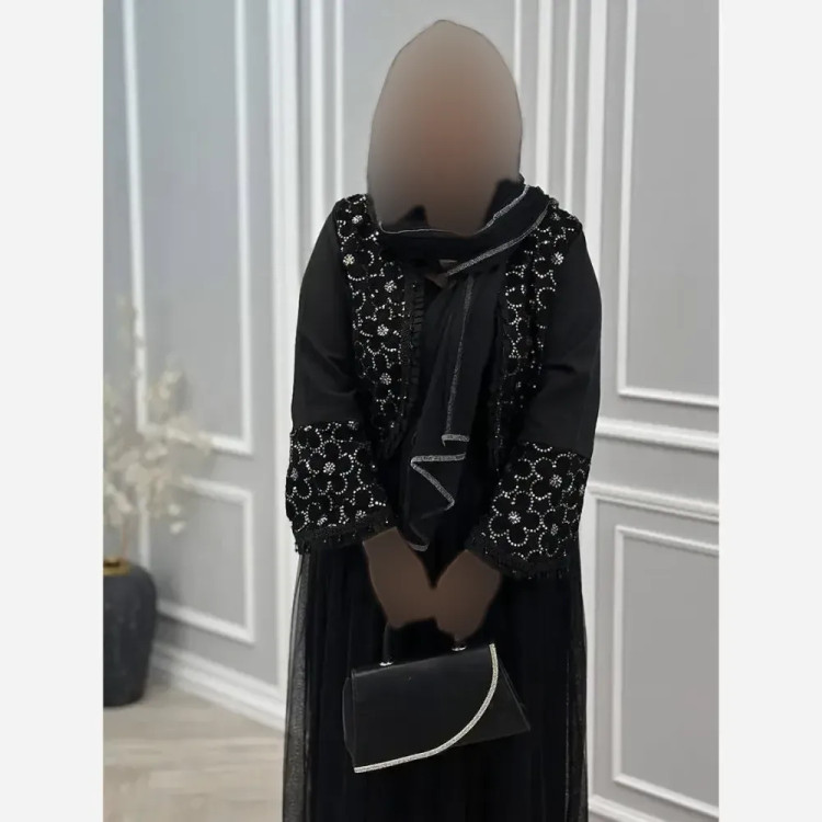 ست سه تیکه سوده کت کرپ مازراتی و دامن تور و شال فری سایز