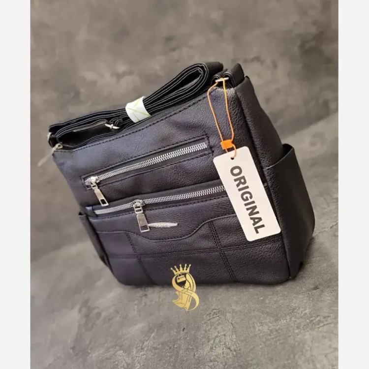 کیف دوشی اسپرت مدل چیتا چرم صنعتی مشکی ابعاد 22×28