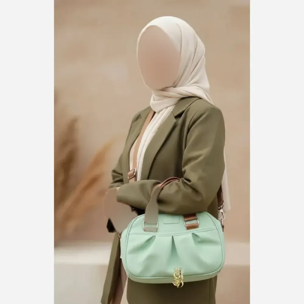 کیف اسپرت دوشی مدل شاپرک جنس نانسی خارجی ابعاد 25 در 22 رنگ سبز طوسی مشکی
