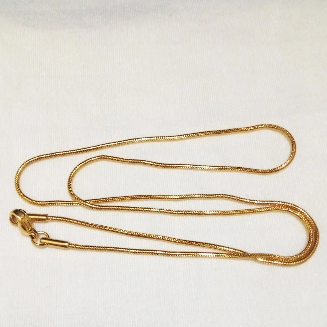 گردنبند زنانه زنجیر استیل ماری رنگ طلایی طول 45 سانتیمتر