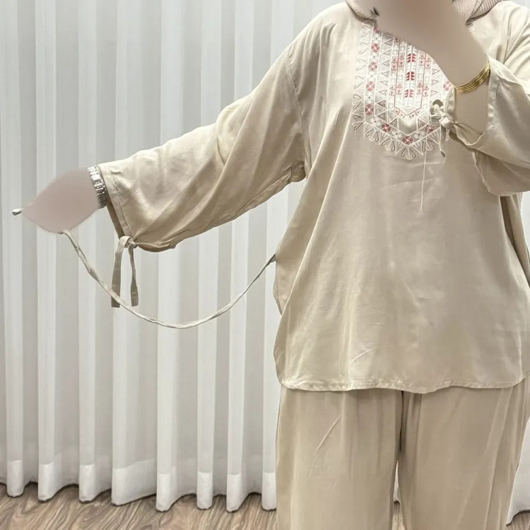 بلوز شلوار نخی مدل آیدا چاپی فری سایز مناسب تا سایز 50 شسته شده بدون آبرفت و رنگ رفت کمربند دار چهار فصل