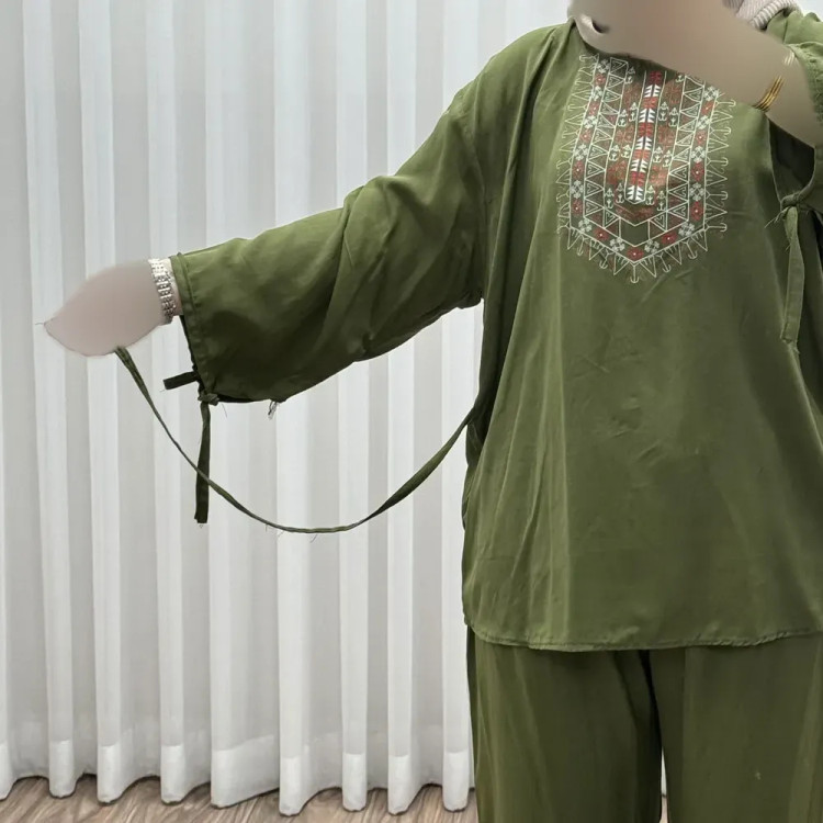 بلوز شلوار نخی مدل آیدا چاپی فری سایز مناسب تا سایز 50 شسته شده بدون آبرفت و رنگ رفت کمربند دار چهار فصل
